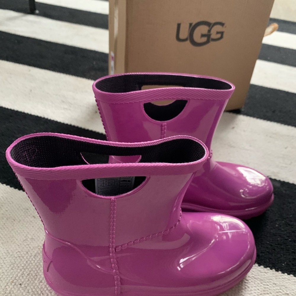 UGG T RAHJEE TODDLER SIZE 11 rain boots purple new